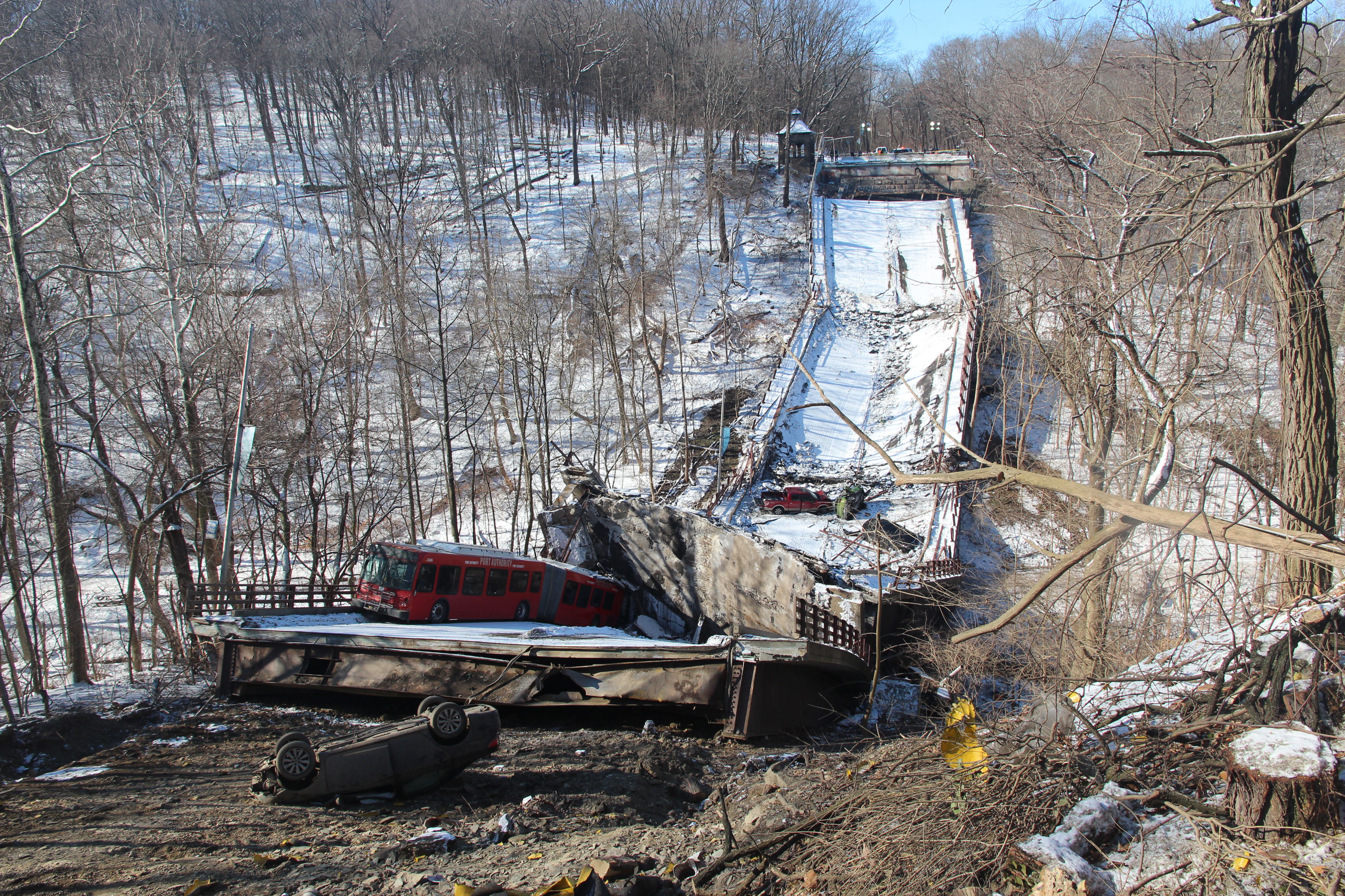 ​View of collapsed Fern Hollow Bridge from the east.​